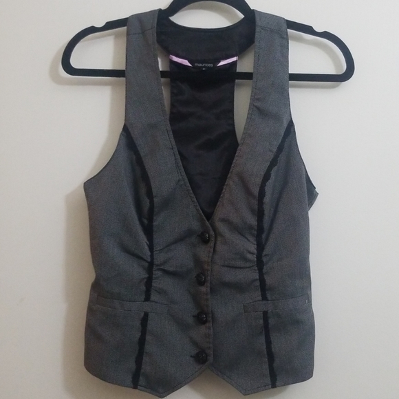Maurices Tops - Maurice's grey and black vest with buttons